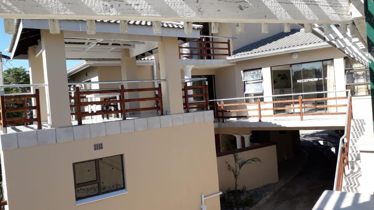 Emampingeni Lodge Bizana 외부 사진