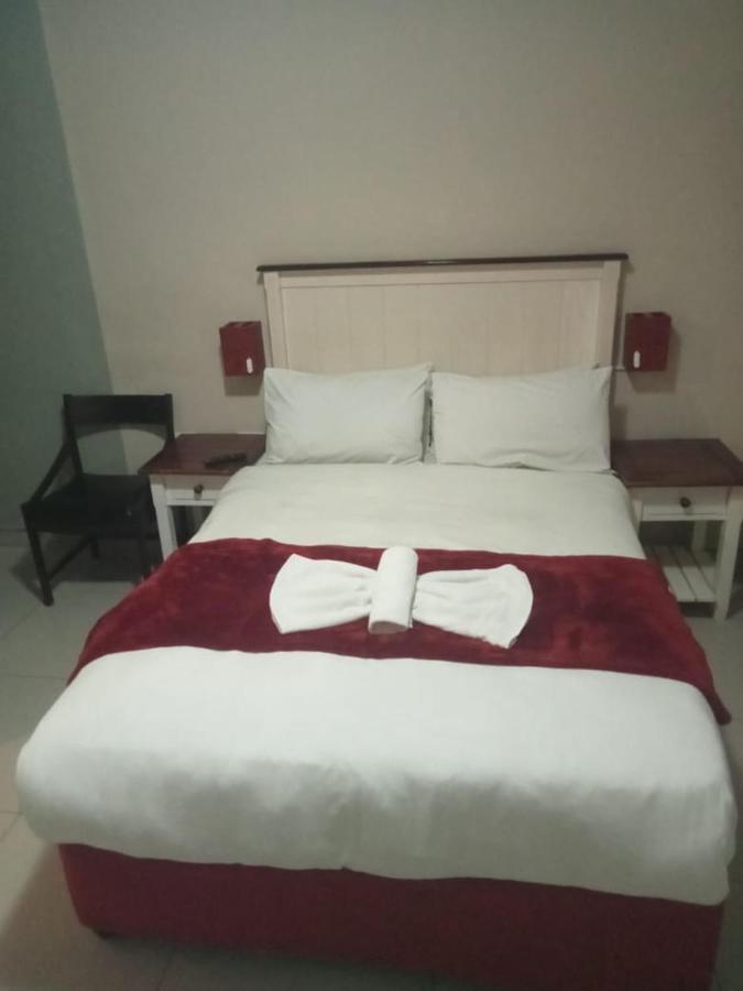 Emampingeni Lodge Bizana 외부 사진