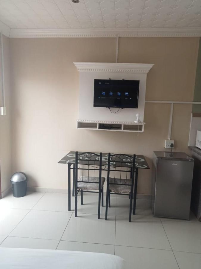 Emampingeni Lodge Bizana 외부 사진