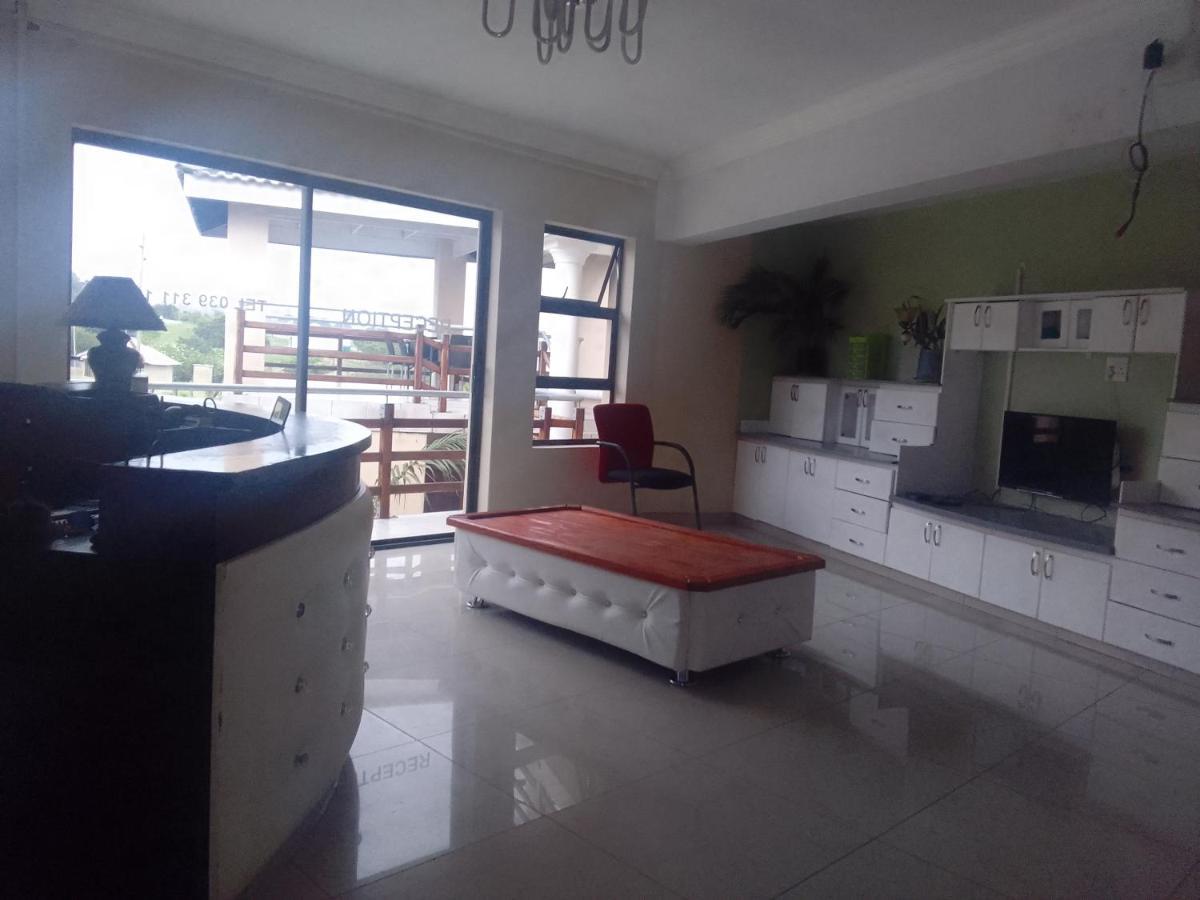 Emampingeni Lodge Bizana 외부 사진