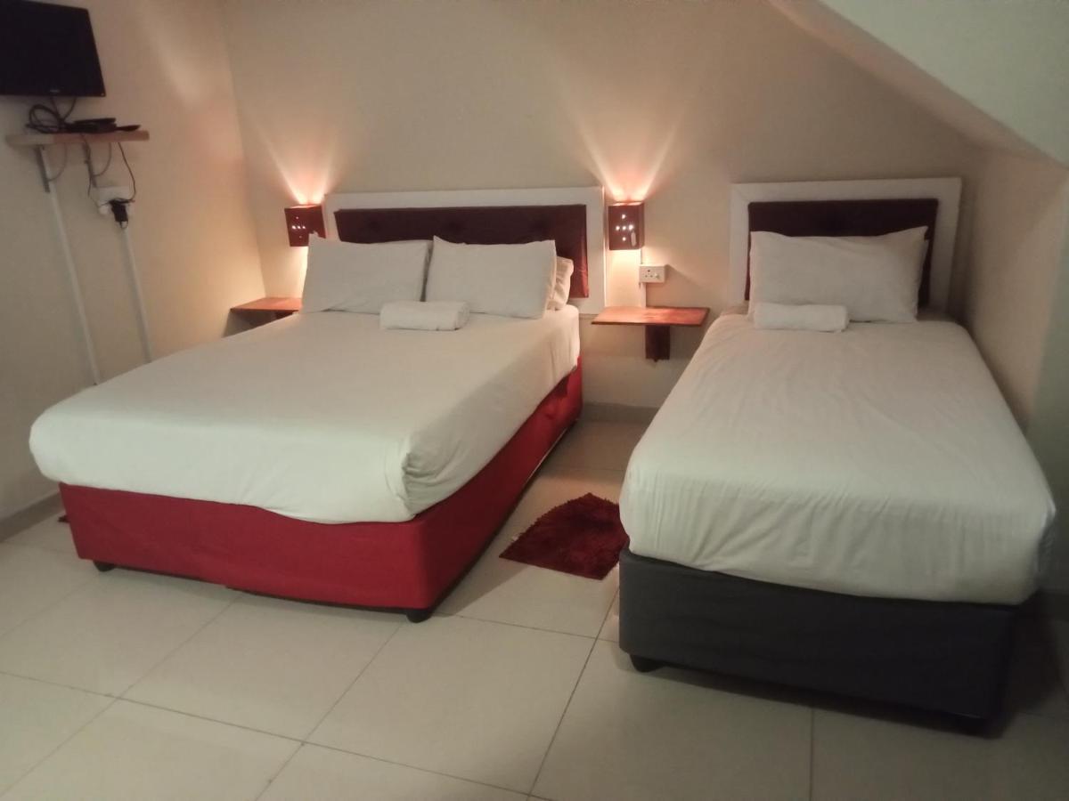 Emampingeni Lodge Bizana 외부 사진