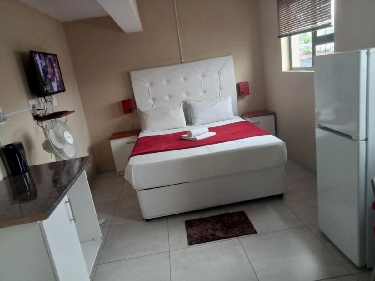 Emampingeni Lodge Bizana 외부 사진
