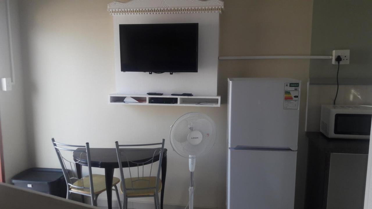 Emampingeni Lodge Bizana 외부 사진